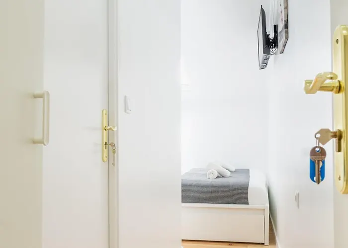 House Arroios Homestay *